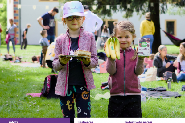 Férová snídaně v zámeckém parku 