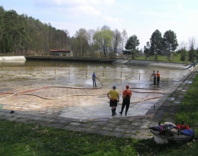 2012-04-20 - Koupaliště Vlčí důl - příprava na letní sezónu