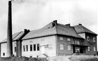 Bludovská mlékárna (dnešní sodovkárna) ve 30. letech 20. století. 