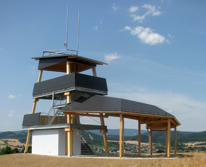 Vyhlídková plošina na kopci Brusná ve výšce 5,0 m nad terénem